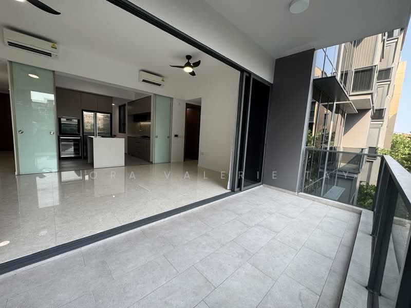 Verdale, 10 De Souza Avenue, 4 Bedrooms, 1,410 sqft, Condominium For Sale, by Adora Valerie Tay, 500096636 - Kitchen - PropertyGuru.com.sg