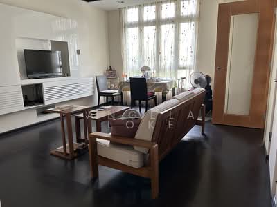 For Sale - The Taipan