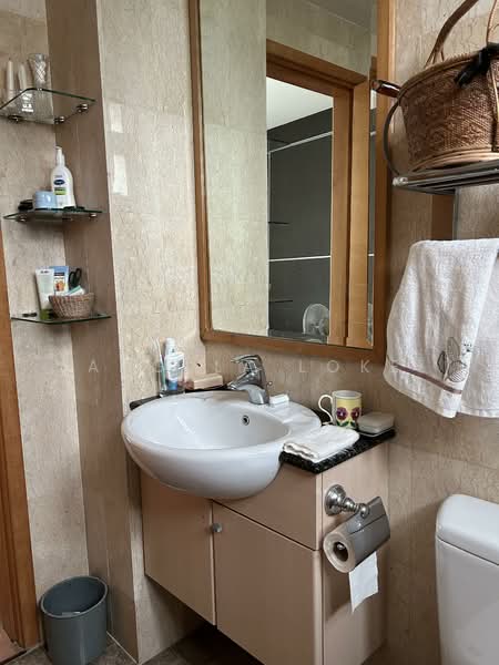 The Taipan, 25 Jalan Hajijah, 2 Bedrooms, 1,066 sqft, Apartment For Sale, by Angela Loke, 500096639 - Bathroom - PropertyGuru.com.sg