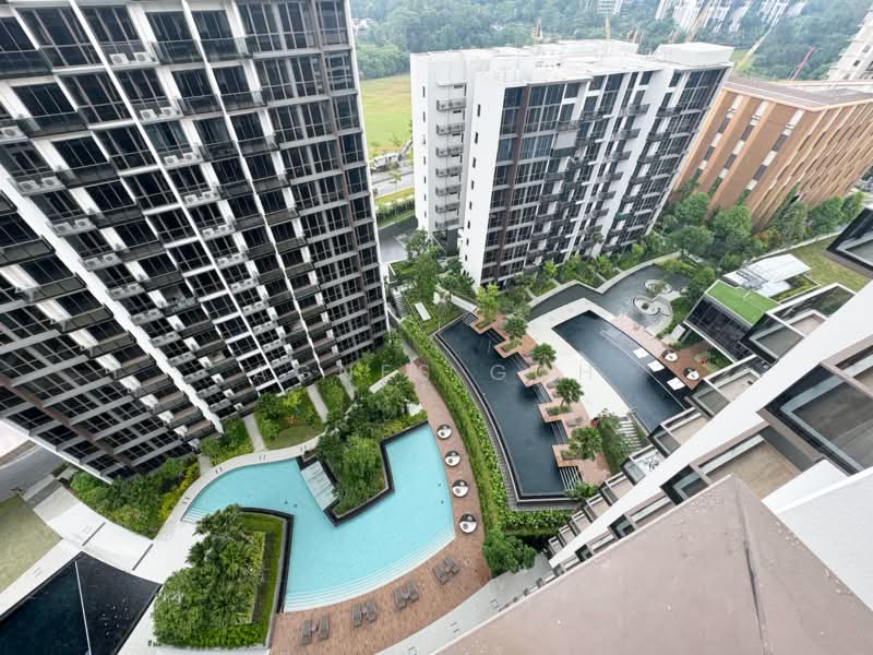For Sale - JUST TOP! Hillview High Floor 2 Bed 1 Bath! Move In Ready!