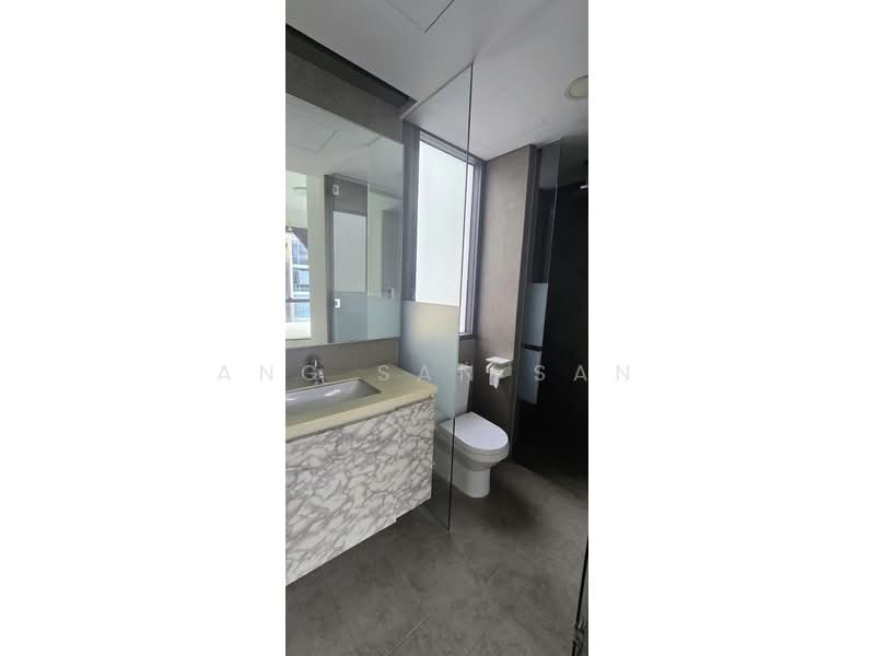 Stratum, 80 Elias Road, 2 Bedrooms, 776 sqft, Condominium For Rent, by Ang San San, 500096647 - Bathroom - PropertyGuru.com.sg