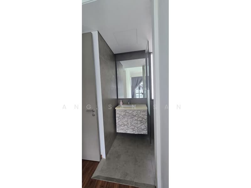 Stratum, 80 Elias Road, 2 Bedrooms, 776 sqft, Condominium For Rent, by Ang San San, 500096647 - Bathroom - PropertyGuru.com.sg