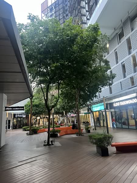 Midwood Condominium For Sale at S$ 1,648,800 | PropertyGuru Singapore - Hillview mall as your neighbour 