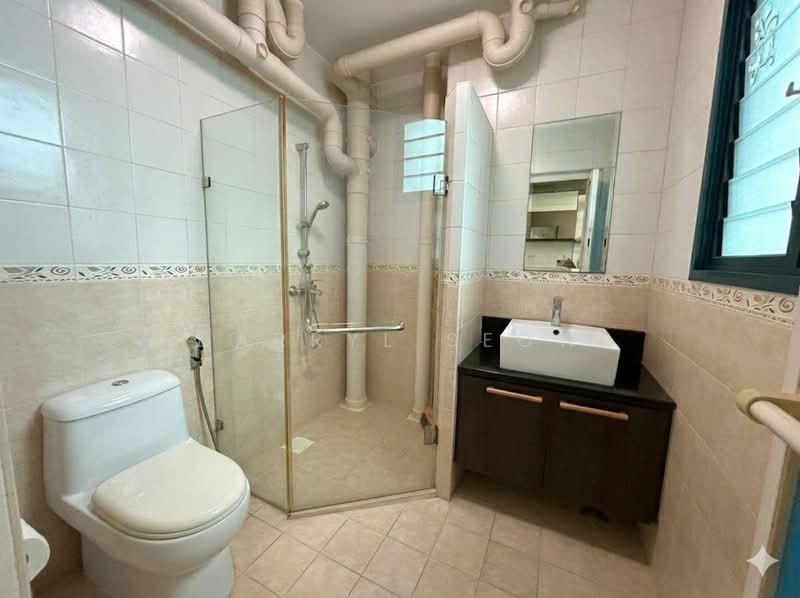 190 Punggol Central HDB Flat For Sale at S$ 820,000 | PropertyGuru Singapore - Bathroom
