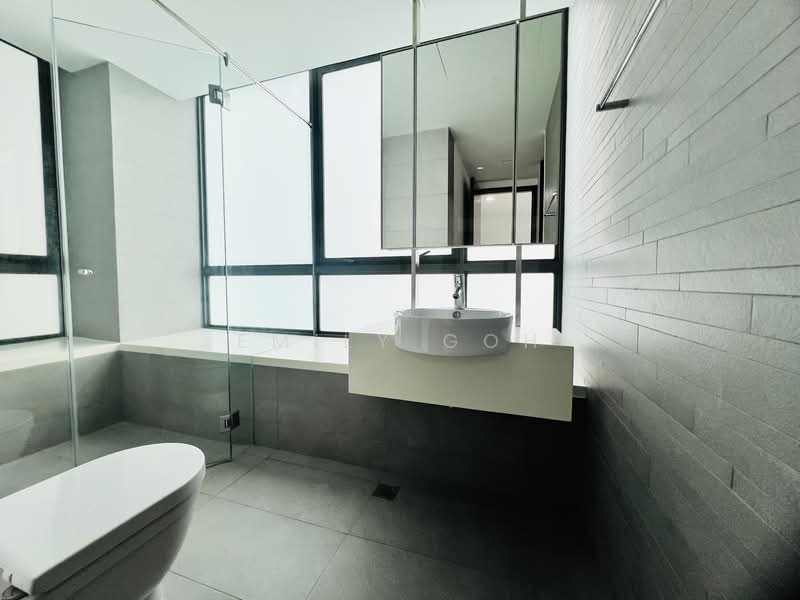 The Suites @ Central, 57-57A Devonshire Road, 1 Bedroom, 657 sqft, Condominium For Rent, by Emily Goh, 500096674 - Bathroom - PropertyGuru.com.sg