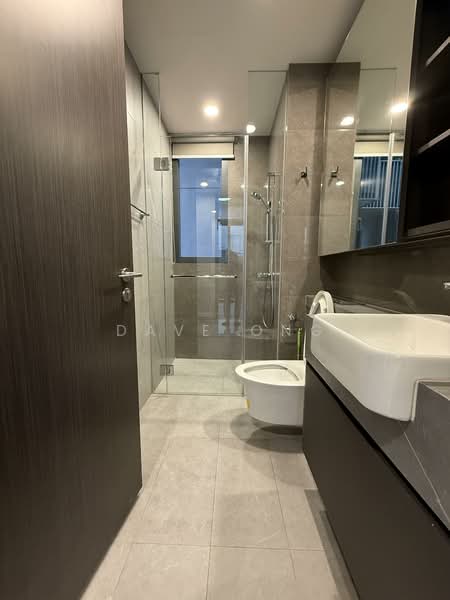 Parc Clematis Condominium For Sale at S$ 2,050,000 | PropertyGuru Singapore - Bathroom