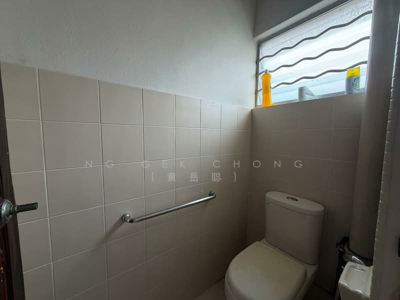 Sommerville Road, Sommerville Road, 5 Bedrooms, 3,000 sqft, Semi-Detached House For Rent, by Ng Gek Chong (黄岳聪), 500096682 - Bathroom - PropertyGuru.com.sg
