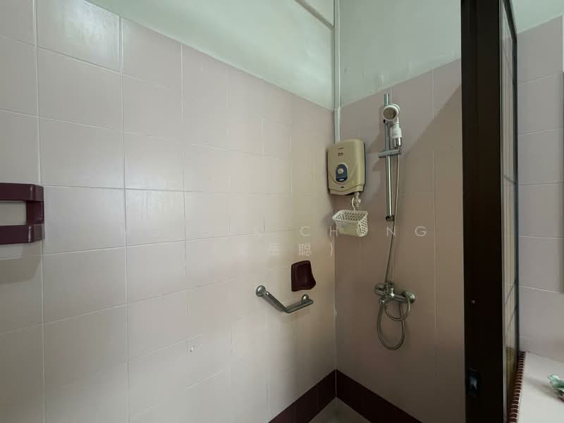 Sommerville Road, Sommerville Road, 5 Bedrooms, 3,000 sqft, Semi-Detached House For Rent, by Ng Gek Chong (黄岳聪), 500096682 - Bathroom - PropertyGuru.com.sg