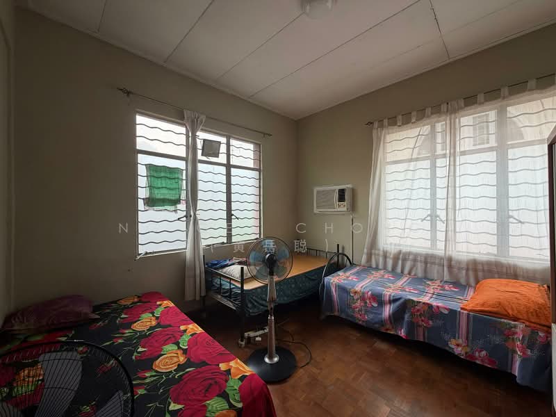 Sommerville Road, Sommerville Road, 5 Bedrooms, 3,000 sqft, Semi-Detached House For Rent, by Ng Gek Chong (黄岳聪), 500096682 - Bedroom - PropertyGuru.com.sg