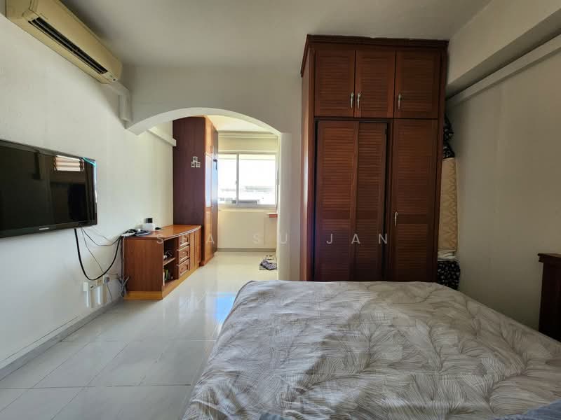 487C Tampines Street 45 HDB Flat For Sale at S$ 650,000 | PropertyGuru Singapore - Bedroom