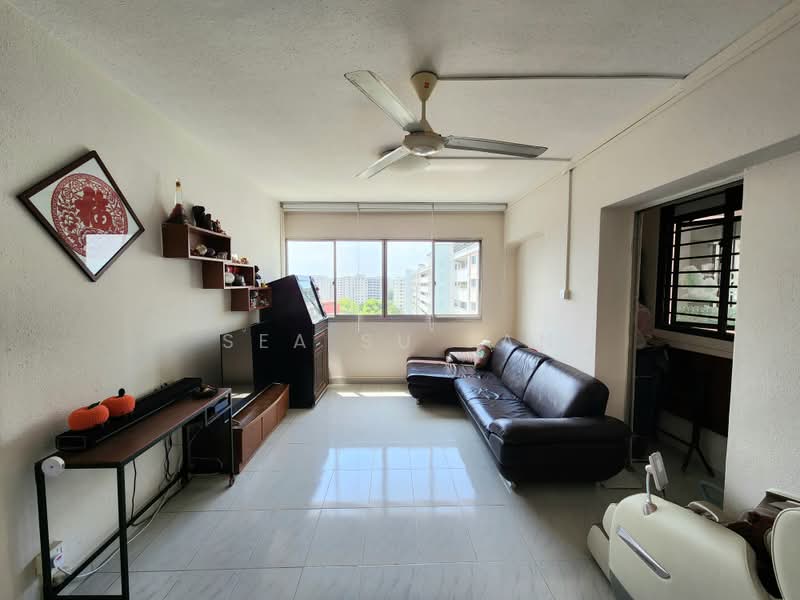 487C Tampines Street 45, 487C Tampines Street 45, 3 Bedrooms, 1,119 sqft, HDB Flat For Sale, by Sea Su Jan, 500096702 - Living Room - PropertyGuru.com.sg