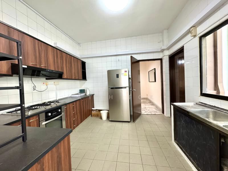 Lion Towers, 2 Essex Road, Room Rental, 200 sqft, Condominium For Rent, by Fayth Tok, 500096707 - Kitchen - PropertyGuru.com.sg