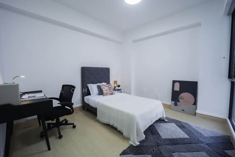 Regentville Condominium For Sale at S$ 1,400,000 | PropertyGuru Singapore - Common Bedroom 1