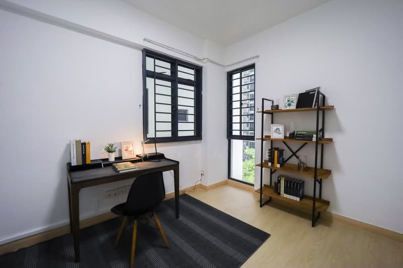Regentville Condominium For Sale at S$ 1,400,000 | PropertyGuru Singapore - Common bedroom 2