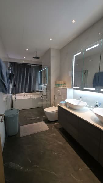 City Fringe / MRT Renovated 3sty Terrace, Macperson Road, 5 Bedrooms, 5,100 sqft, Terraced House For Sale, by Lena Seah, 500096722 - Bathroom - PropertyGuru.com.sg