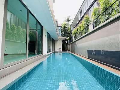 For Rent - Dunsfold Drive