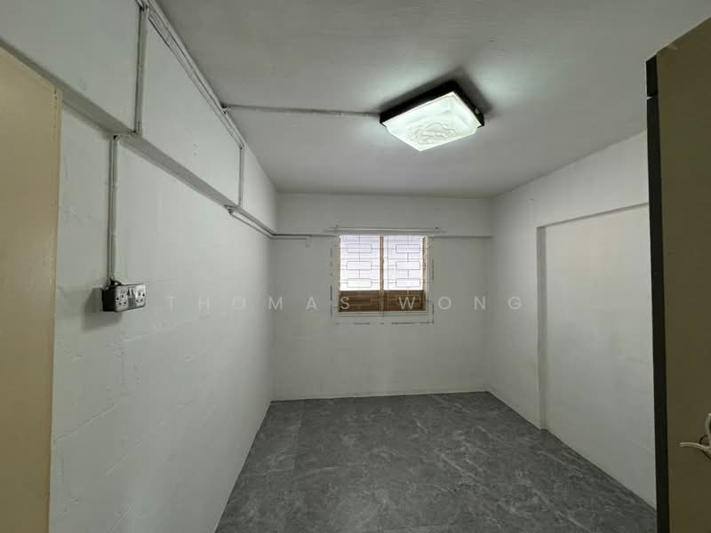 10 Gloucester Road, 10 Gloucester Road, 2 Bedrooms, 721 sqft, HDB Flat For Sale, by Thomas Wong, 500096731 - Common Bedroom - PropertyGuru.com.sg