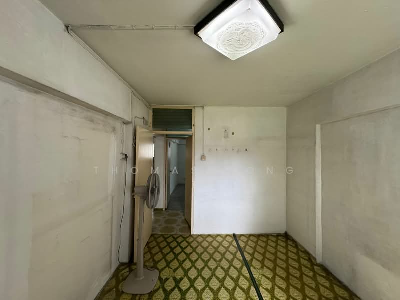 10 Gloucester Road, 10 Gloucester Road, 2 Bedrooms, 721 sqft, HDB Flat For Sale, by Thomas Wong, 500096731 - Master Bedroom - PropertyGuru.com.sg