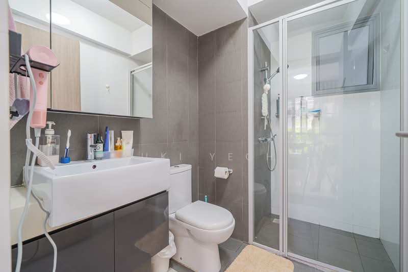 530C Pasir Ris Drive 1, 530C Pasir Ris Drive 1, 3 Bedrooms, 1,130 sqft, HDB Flat For Sale, by Yuki Yeoh, 500096738 - Bathroom - PropertyGuru.com.sg