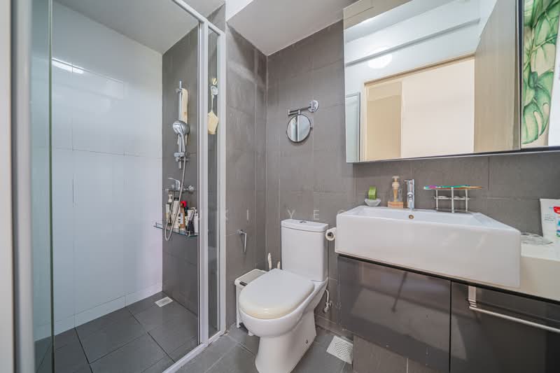 530C Pasir Ris Drive 1, 530C Pasir Ris Drive 1, 3 Bedrooms, 1,130 sqft, HDB Flat For Sale, by Yuki Yeoh, 500096738 - Bathroom - PropertyGuru.com.sg