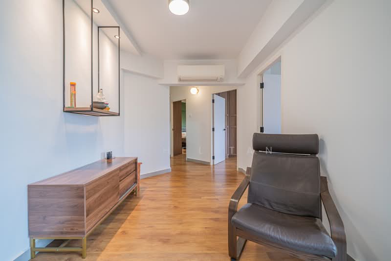 309B Anchorvale Road HDB Flat For Sale at S$ 720,000 | PropertyGuru Singapore - Living Room