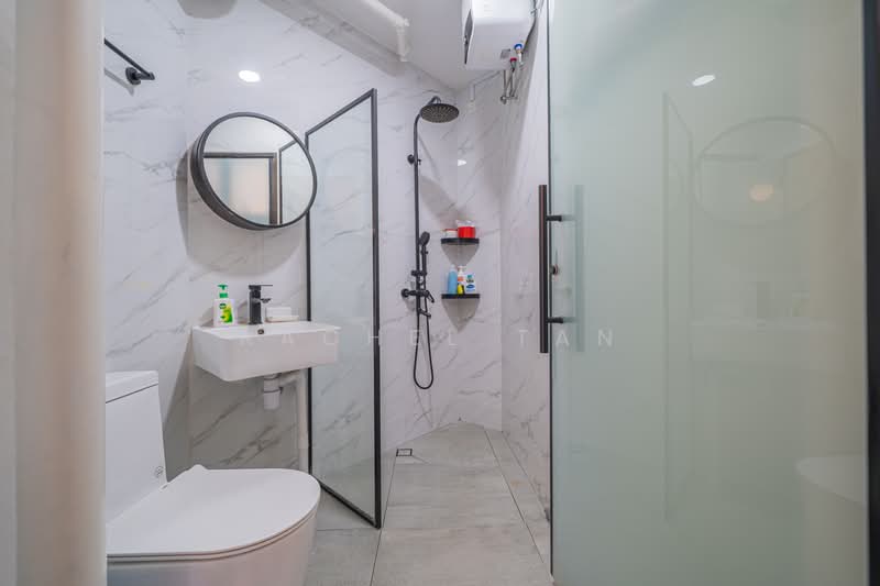 309B Anchorvale Road HDB Flat For Sale at S$ 720,000 | PropertyGuru Singapore - Bathroom