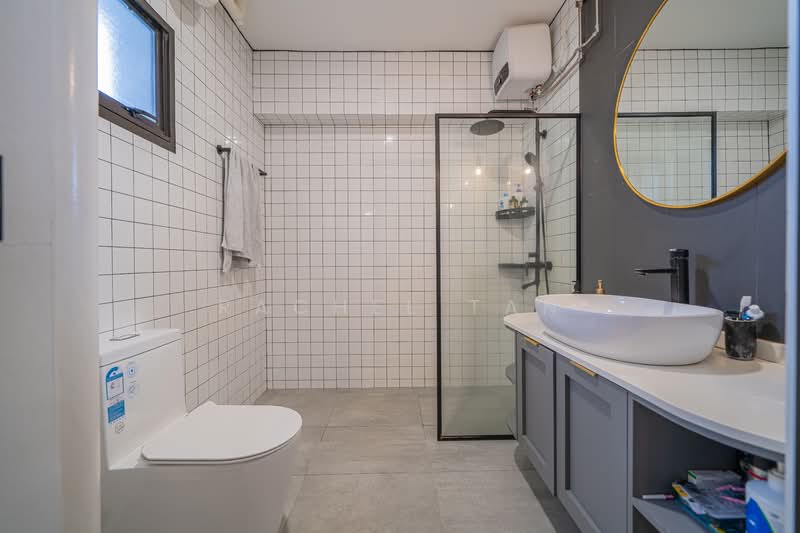 309B Anchorvale Road HDB Flat For Sale at S$ 720,000 | PropertyGuru Singapore - Bathroom