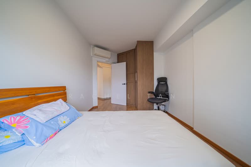 309B Anchorvale Road HDB Flat For Sale at S$ 720,000 | PropertyGuru Singapore - Bedroom