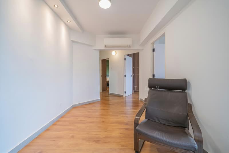 309B Anchorvale Road, 309B Anchorvale Road, 3 Bedrooms, 1,206 sqft, HDB Flat For Sale, by Rachel Tan, 500096755 - Corridor - PropertyGuru.com.sg
