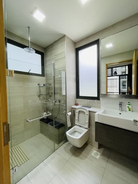 The Creek @ Bukit, 15 Toh Tuck Road, 2 Bedrooms, 721 sqft, Condominium For Rent, by Vicky Chen, 500096760 - Bathroom - PropertyGuru.com.sg