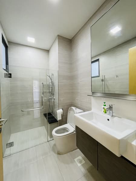 The Creek @ Bukit, 15 Toh Tuck Road, 2 Bedrooms, 721 sqft, Condominium For Rent, by Vicky Chen, 500096760 - Bathroom - PropertyGuru.com.sg