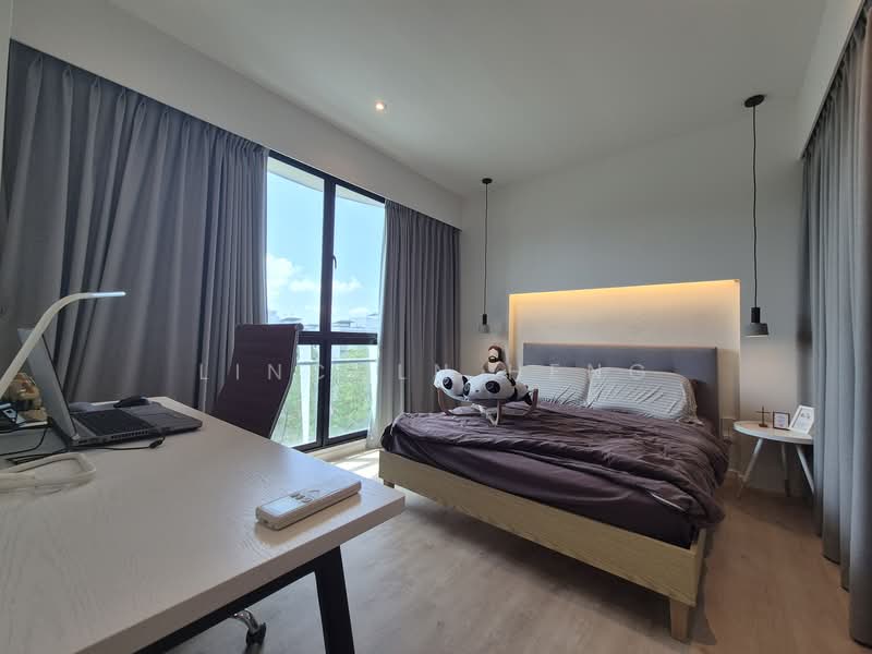 Simei Green Condominium Condominium For Sale at S$ 1,180,000 | PropertyGuru Singapore - Bedroom