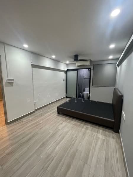 377 Clementi Avenue 5, 377 Clementi Avenue 5, 2 Bedrooms, 82 sqft, HDB Flat For Rent, by Carolyn Gavriella Choo, 500096764 - Master Room - PropertyGuru.com.sg