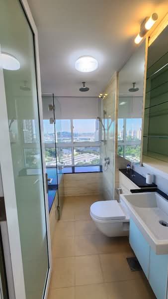 The Regency at Tiong Bahru Condominium For Sale at S$ 3,450,000 | PropertyGuru Singapore - Bathroom