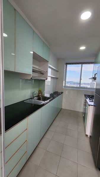 The Regency at Tiong Bahru Condominium For Sale at S$ 3,450,000 | PropertyGuru Singapore - Kitchen
