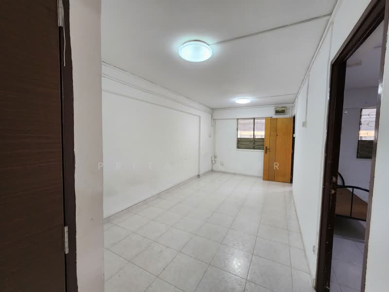 117 Potong Pasir Avenue 1, 117 Potong Pasir Avenue 1, 2 Bedrooms, 721 sqft, HDB Flat For Sale, by Pritam Kaur, 500096768 - Living - PropertyGuru.com.sg