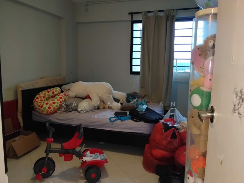 120 Yishun Ring Road HDB Flat For Sale at S$ 520,000 | PropertyGuru Singapore - Bedroom