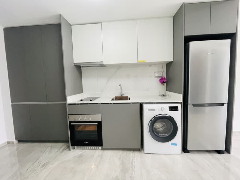 Affinity At Serangoon Condominium For Sale at S$ 950,000 | PropertyGuru Singapore - Kitchen