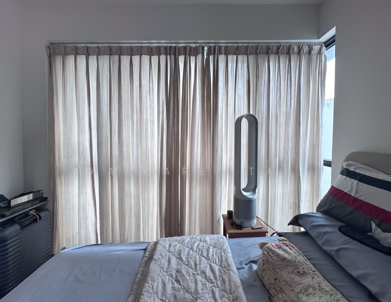 Kingsford Waterbay Condominium For Sale at S$ 1,600,000 | PropertyGuru Singapore - Bedroom