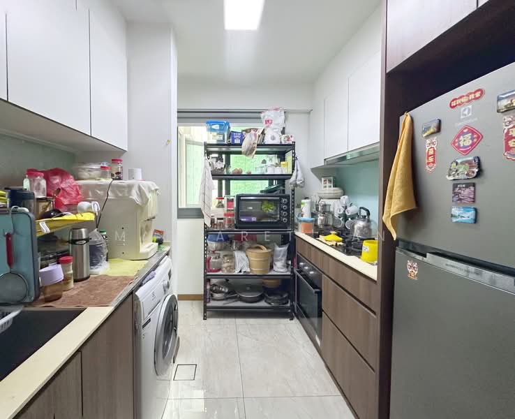 Kingsford Waterbay Condominium For Sale at S$ 1,600,000 | PropertyGuru Singapore - Kitchen