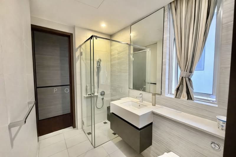Serangoon Gardens Terraced House For Sale at S$ 4,000,000 | PropertyGuru Singapore - Bathroom
