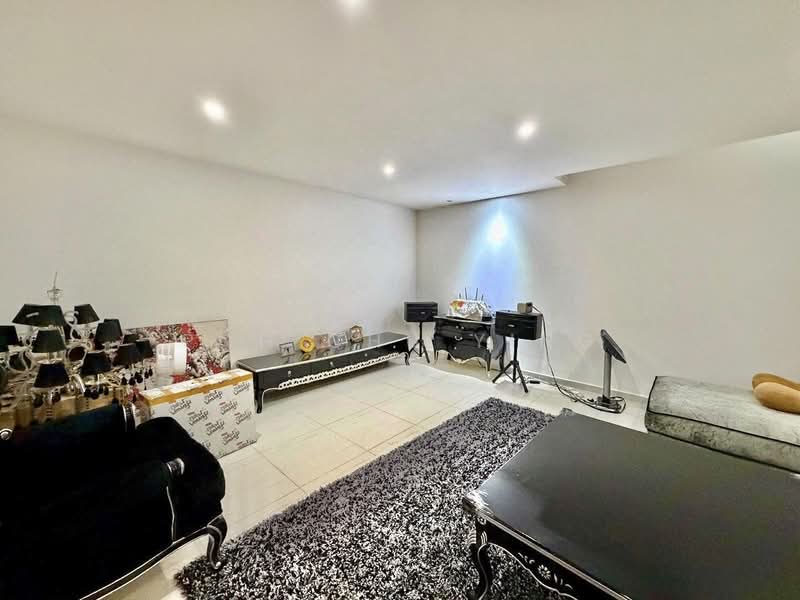 Serangoon Gardens Terraced House For Sale at S$ 4,000,000 | PropertyGuru Singapore - Living Room
