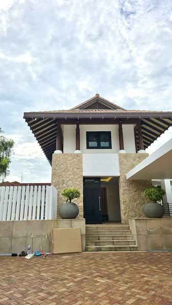 Old holland estate GCB, , 9 Bedrooms, 25,738 sqft, Good Class Bungalow For Rent, by Ink Chua, 500096825 - Exterior - PropertyGuru.com.sg