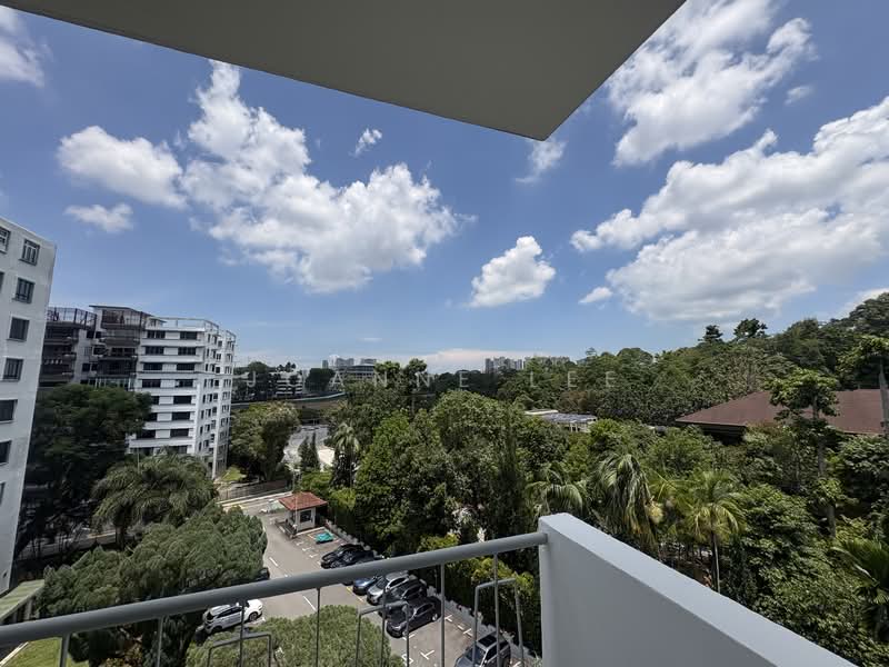 Unblocked views next to Botanic Gardens