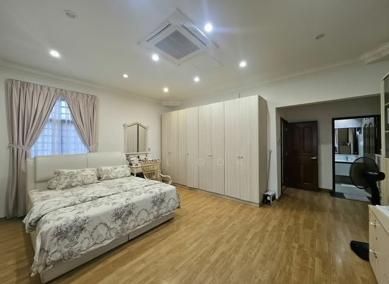 ⭐️⭐️LANDED7772@GOOD SIZE DETACHED AT KEMBANGAN WALK TO MRT ONLY $15XX PSF, Eunos / Geylang / Paya Lebar, 5 Bedrooms, 5,000 sqft, Bungalow House For Sale, by K L Goh, 500096859 - Bedroom - PropertyGuru.com.sg