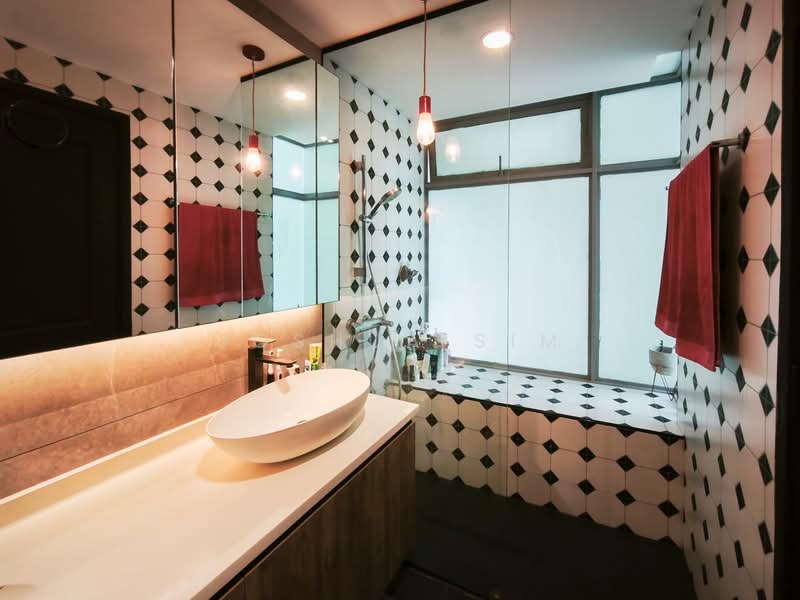 Pavilion 11 Condominium For Sale at S$ 3,400,000 | PropertyGuru Singapore - Bathroom