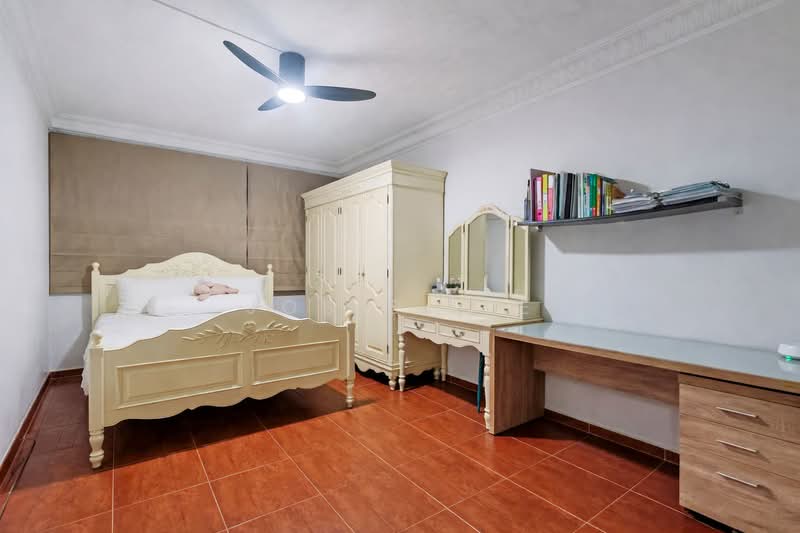 102 Pasir Ris Street 12 HDB Flat For Sale at S$ 699,999 | PropertyGuru Singapore - Bedroom