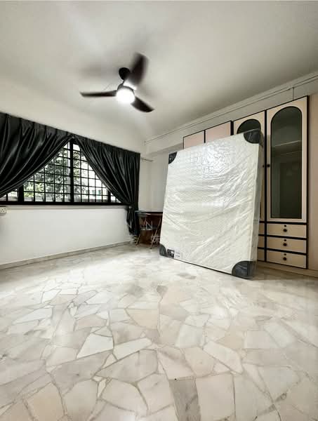 463 Hougang Avenue 10, 463 Hougang Avenue 10, 4 Bedrooms, 1,431 sqft, HDB Flat For Rent, by LeAnne Lee 李姝瑩, 500096887 - Bedroom - PropertyGuru.com.sg