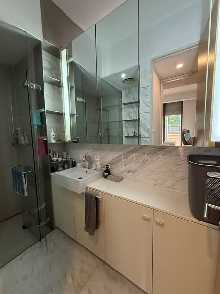 Tan Quee Lan Suites, 9 Tan Quee Lan Street, 2 Bedrooms, 753 sqft, Apartment For Rent, by Wendeline Goh, 500096896 - Bathroom - PropertyGuru.com.sg