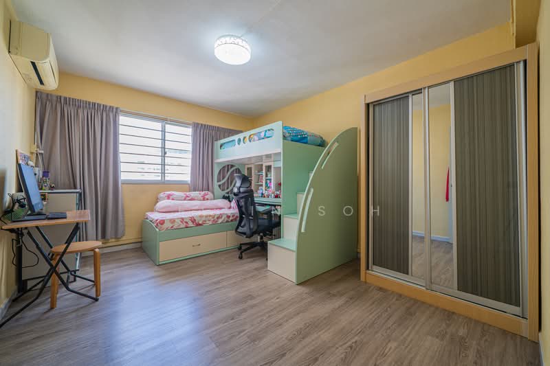 173 Bishan Street 13 HDB Flat For Sale at S$ 999,999 | PropertyGuru Singapore - Bedroom